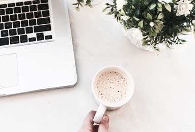 官网入口-Doinb发布视频：想躺平了，还是在家里看比赛爽啊