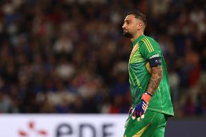 官方赛事-多纳鲁马：现首要任务是留在巴黎并续约，我认为不会出现任何问题