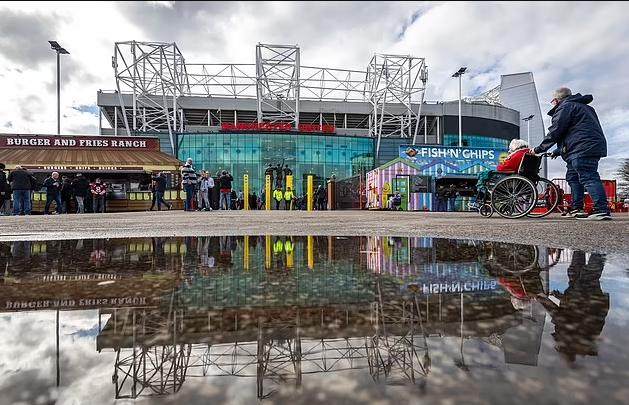 阔绰买废物但…曼联要砍掉残障球迷团体半数预算