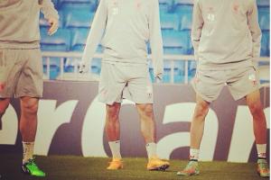 官方赛事-阿斯报挖出阿诺德10年前INS首个帖子：在伯纳乌进行训练