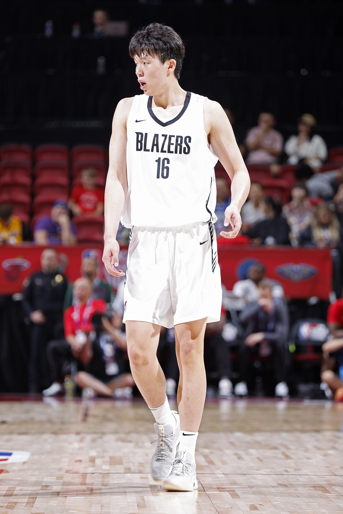 😋尼克-杨：姚易之后中国球员在NBA断层了 很高兴看到杨瀚森