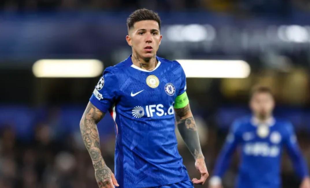 S赛直播页面-蓝军旧将：处罚恩佐是作秀，要是输给曼城丢欧冠资格就荒唐了